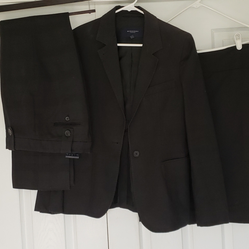 EUC Burberry 3 pc Suit, Jacket, pant, skirt - Picture 3 of 7